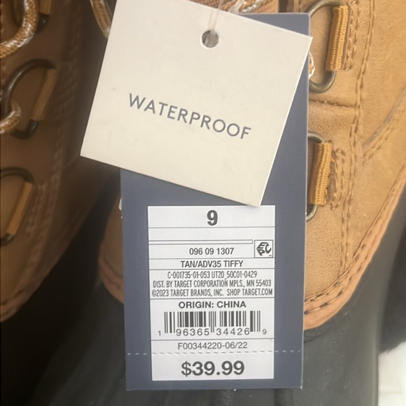 Universal Thread Women's Tiffy Waterproof Rain Snow Boot Size 9 NWT - Picture 6 of 7